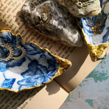 Austern Schmuckschale - Blaue Blumen